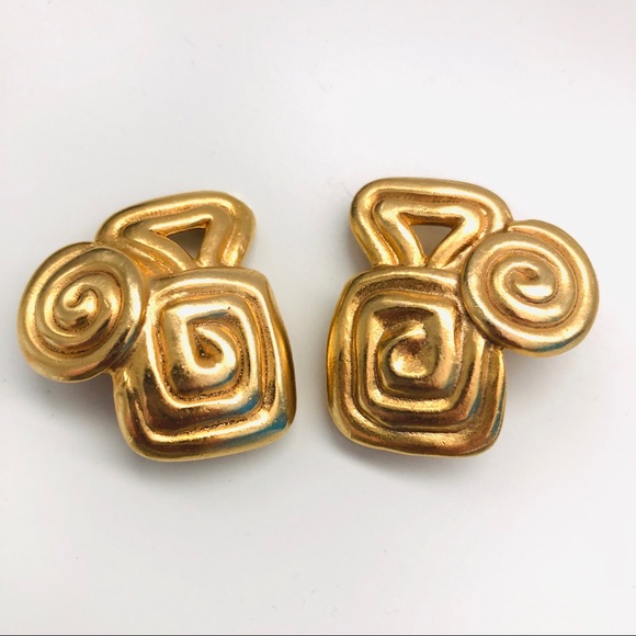 Vintage Edgar Berebi Gold Tone Clip On Earrings